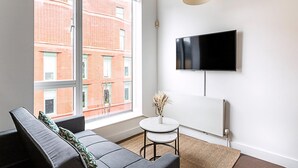 Lägenhet (Cosy Camden Retreat Near Markets & Tu) | Vardagsrum