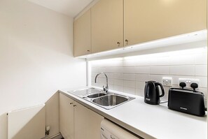 Appartement (Cosy Camden Retreat Near Markets & Tu) | Cuisine privée