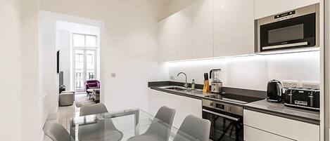 Leilighet (Stylish Two-Bed Flat Near Oxford Circ) | Eget kjøkken