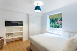 Apartment (Quaint Fulham Retreat: Cozy 1-Bedroom)