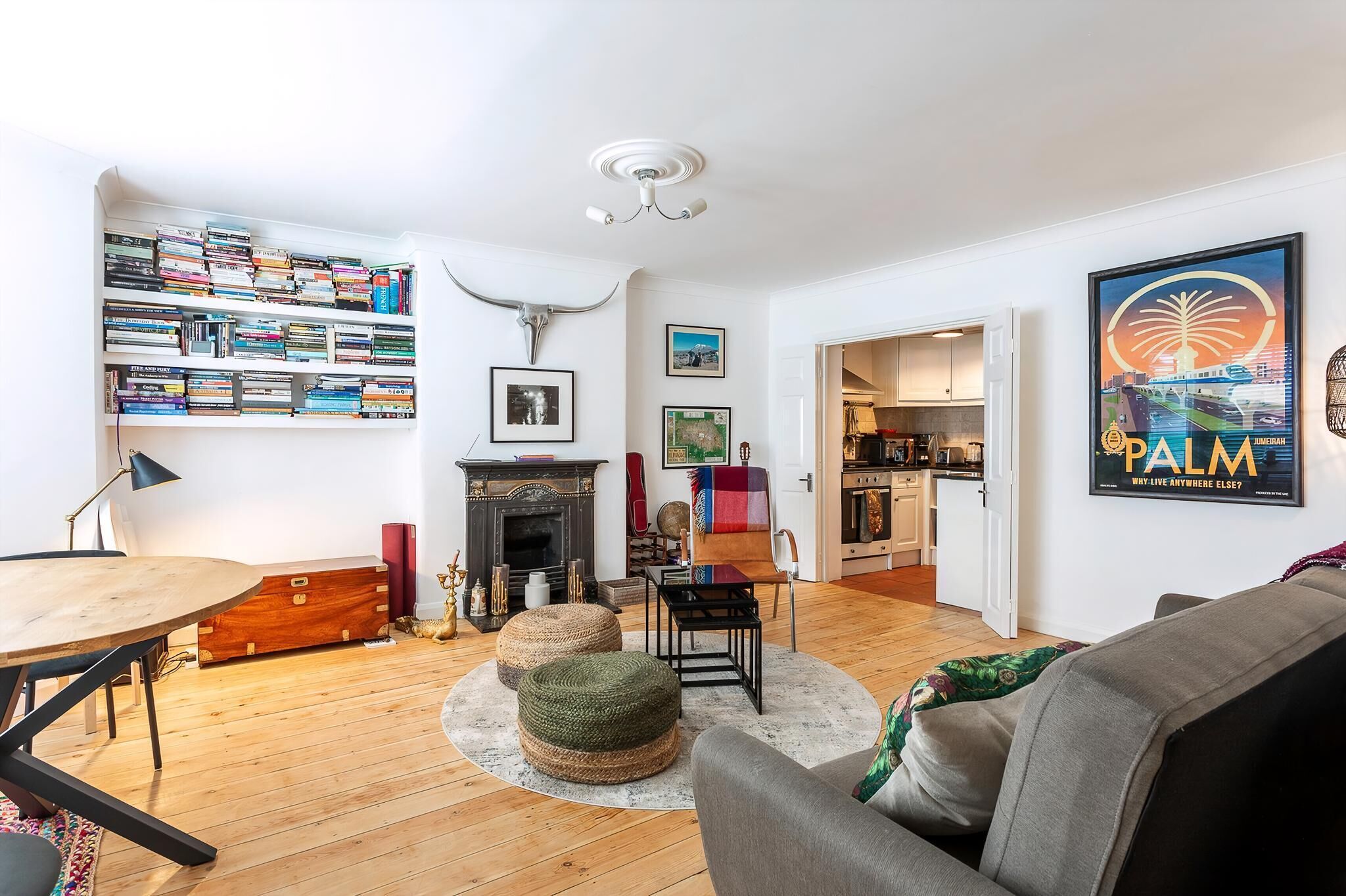 Apartment (Quaint Fulham Retreat: Cozy 1-Bedroom) | Living room