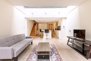 Exterior - Beautiful Modern 4BR House in Central London (London)