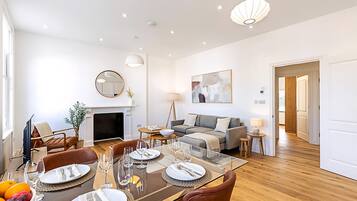 Apartment (Stylish Chelsea Escape with Private O) | Living room
