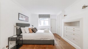 Leilighet (Elegant Two-Level Kensington Apartmen) | 3 soverom og wi-fi (inkludert)