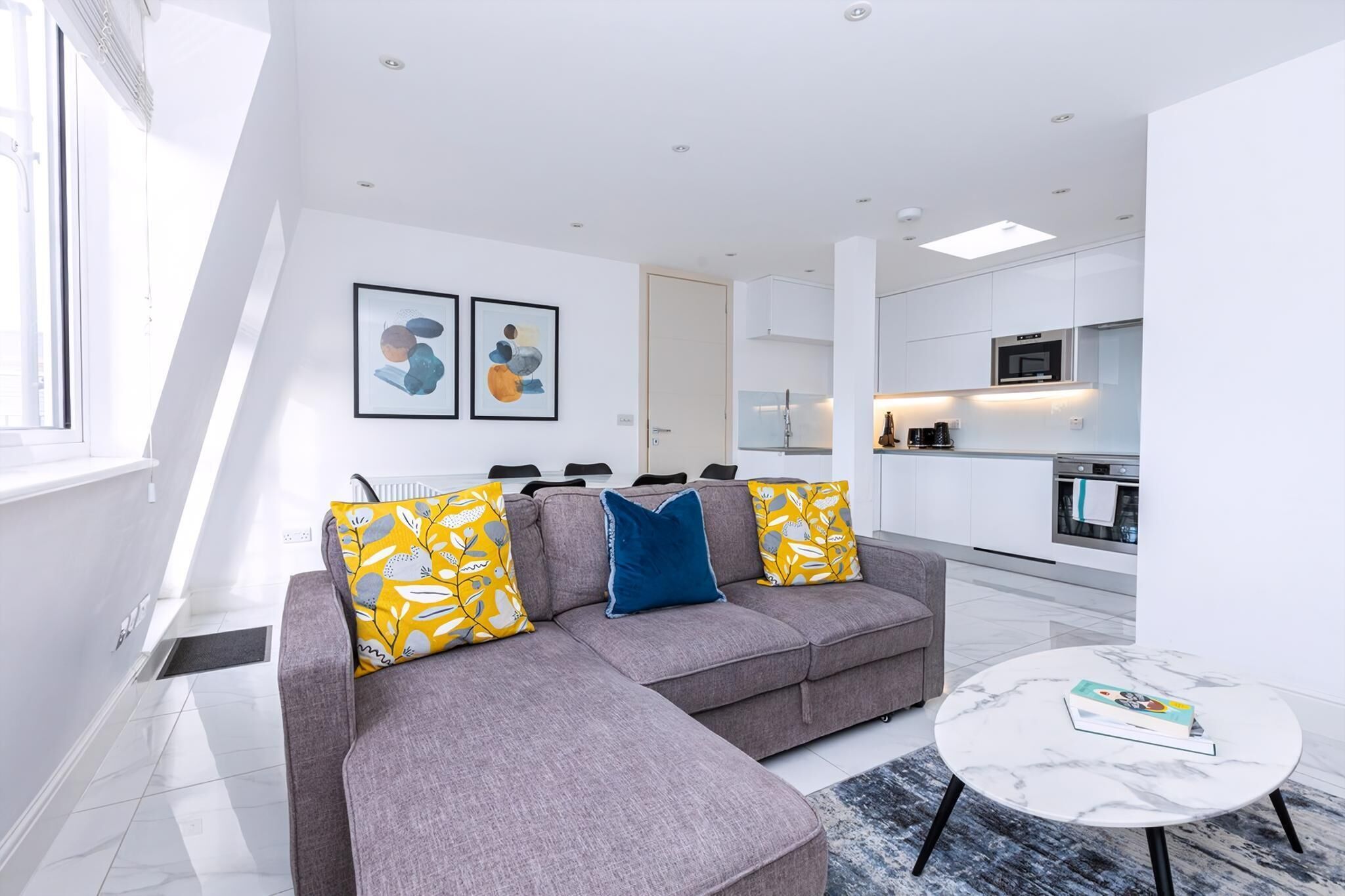 Apartment (Stylish Three-Bed Flat in Marylebone) | Wohnzimmer