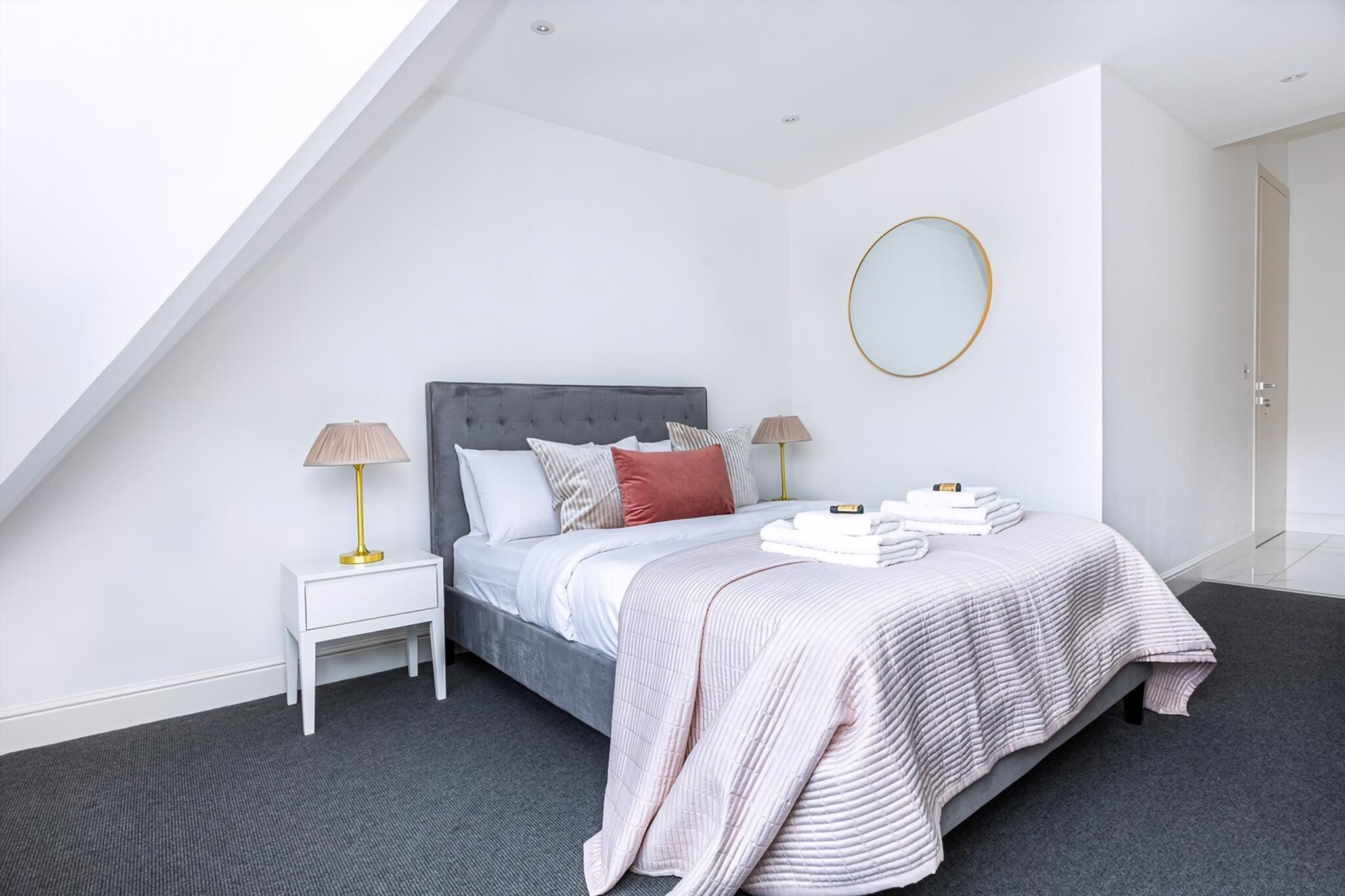 Apartment (Stylish Three-Bed Flat in Marylebone) | 3 bedrooms, free WiFi