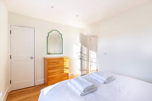 Apartment (Stylish Chelsea Flat with Luxe Comfor)