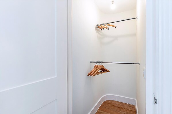 Apartment (Stylish Chelsea Flat with Luxe Comfor) | 2 bedrooms, free WiFi - Stylish Chelsea Flat With Luxe Comfort Charm (London)