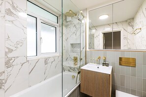 Apartment (3 Bed In The Heart of Covent Garden) | Bathroom - 3 Bed In The Heart of Covent Garden (London)
