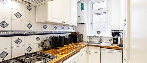 Appartement (Chic Garden Flat in Leafy Ealing) | Privékeuken