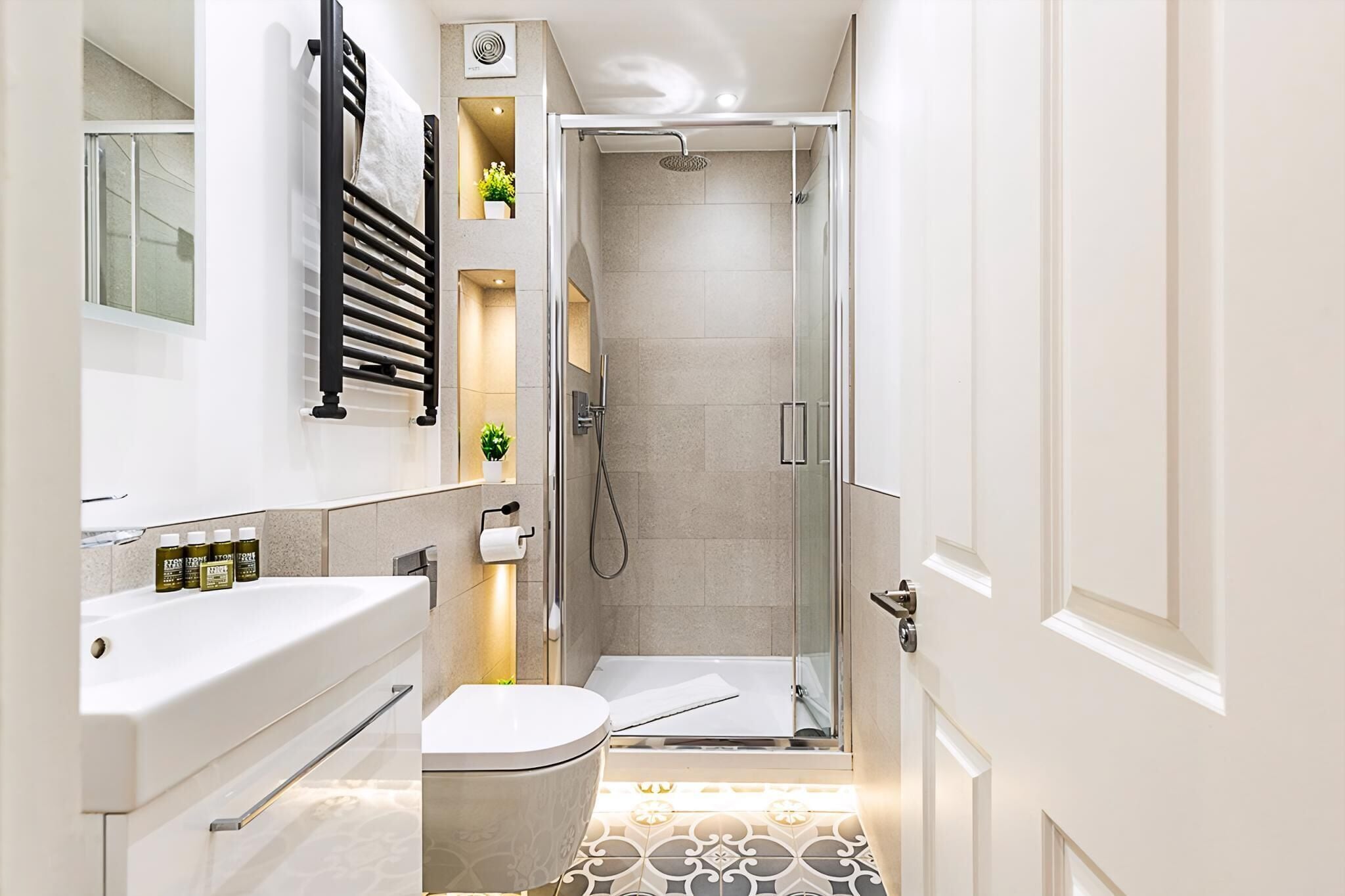 Appartement (Chic Garden Flat in Leafy Ealing) | Salle de bain