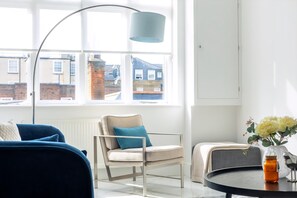 Leilighet (Stylish 2-Bedroom Marylebone Retreat) | Oppholdsrom