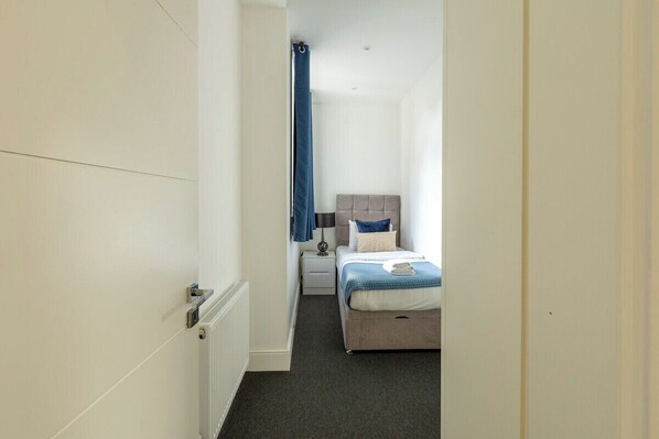 Apartment (Stylish 2-Bedroom Marylebone Retreat) | 2 bedrooms, free WiFi