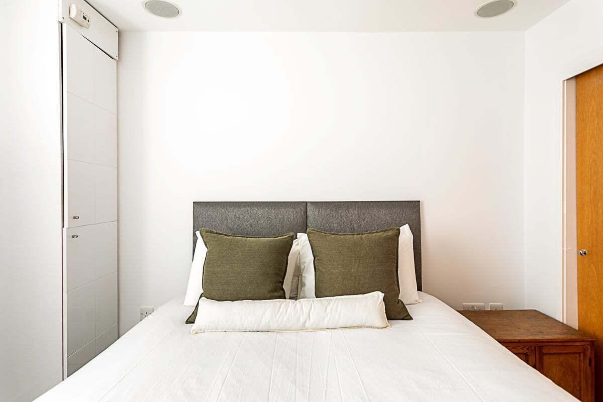 Apart Daire (Elegant 3 bed apartment in Earl’s C) | 3 yatak odası, ücretsiz kablosuz İnternet 