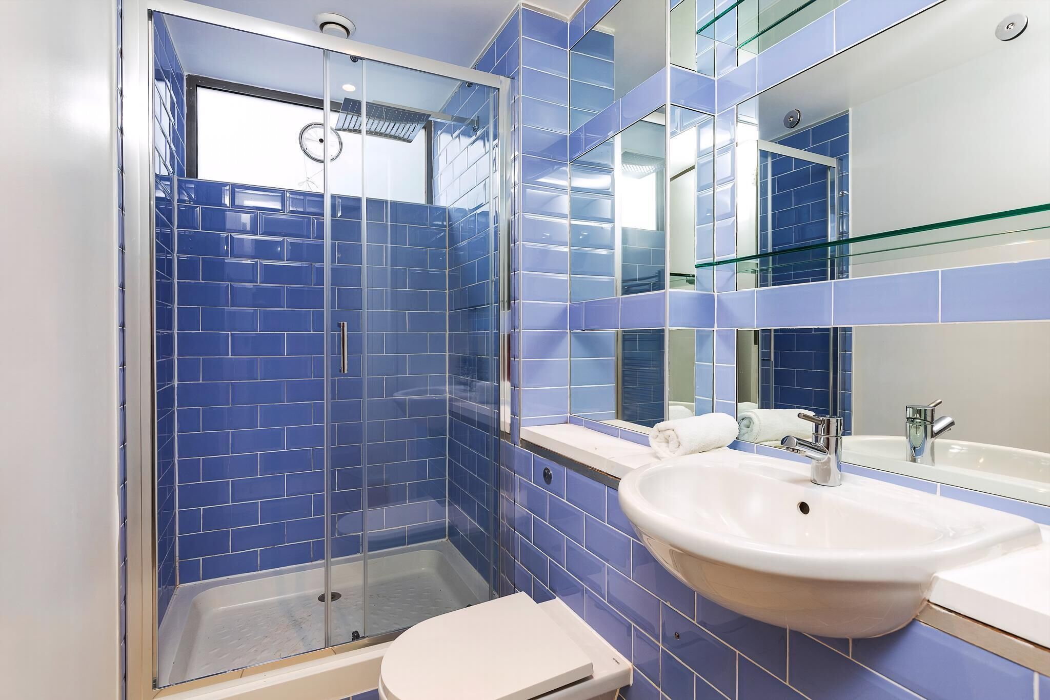 Apartment (The Spaceworks: Stylish Flat Near Sho) | Bathroom