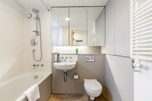 Apartment (Stylish Camden Flat Near Markets & Tu) | Bathroom