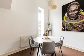 Apartment (Stylish Camden Flat Near Markets & Tu) | Living room
