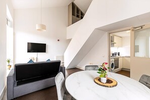 Appartement (Stylish Camden Flat Near Markets & Tu) | Salle de séjour | Télévision