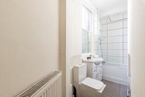 Apartment (Central London 3 Bed Gem near Oxford ) | Bathroom - Central London 3 Bed Gem Near Oxford Street (London)