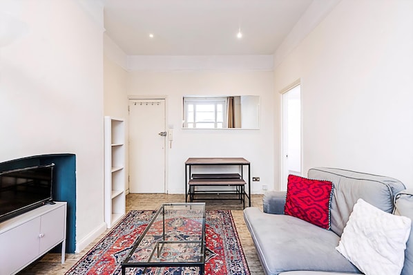 Apartment (Central London 3 Bed Gem near Oxford ) | Living room