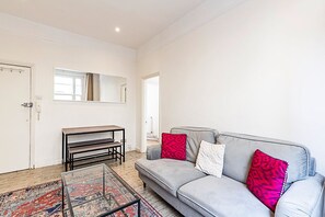 Apartment (Central London 3 Bed Gem near Oxford ) | Living room - Central London 3 Bed Gem Near Oxford Street (London)