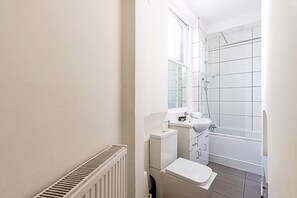 Apartment (Central London 3 Bed Gem near Oxford ) | Bathroom - Central London 3 Bed Gem Near Oxford Street (London)