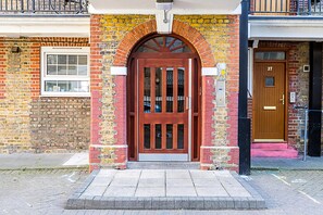 Exterior - Sich - Warm & Inviting Flat by Liverpool Street (London)