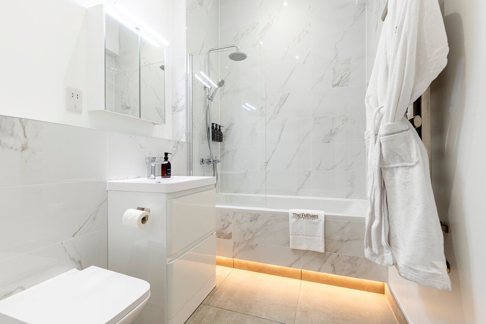 Apartment (Urban Luxury in the Heart of Chelsea ) | Bathroom