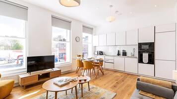 Apartemen (Urban Luxury in the Heart of Chelsea ) | Ruang keluarga