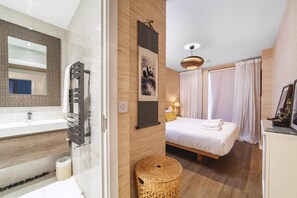 Exterior - Cosy 2-bed Poplar Flat w/ City Views (London)