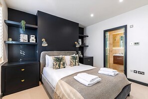 Apartment (Stylish Shepherd's Bush Flat with Pat)
