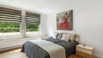 1 dormitori, planxa i posts de planxar, wifi gratuïta i roba de llit