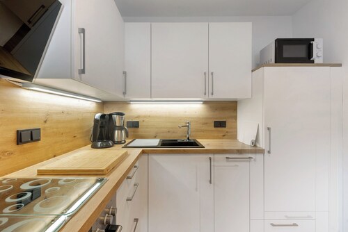 Ferienwohnung 'Schwalbennest' mit Bergblick, privater Terrasse und Wi-Fi