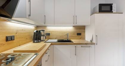 Ferienwohnung 'Schwalbennest' mit Bergblick, privater Terrasse und Wi-Fi