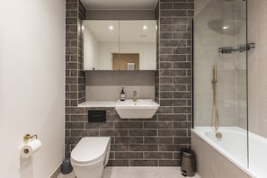 Apartment (Stylish Hackney Wick Apartment with T) | Bathroom