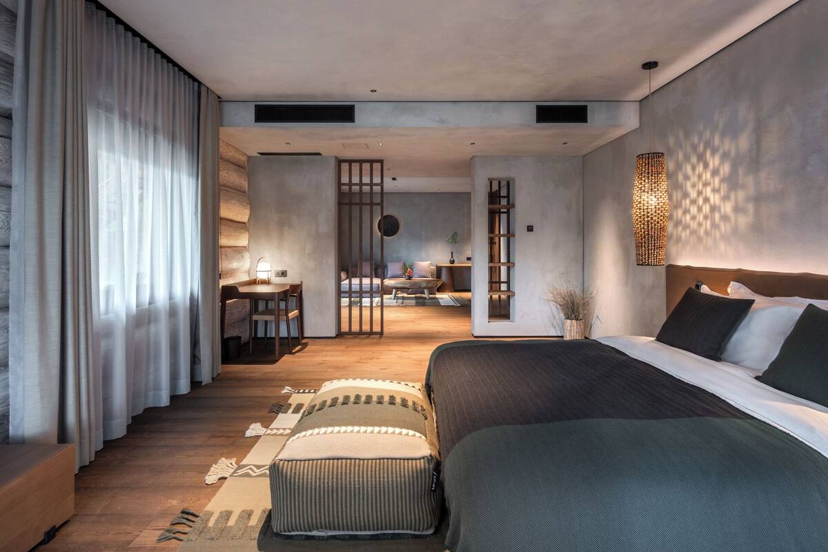 Signature suite, 1 kingsize bed, toegankelijk voor mindervaliden, aan het meer (Lakefront) | Luxe beddengoed, bedden met traagschuimmatras, een minibar