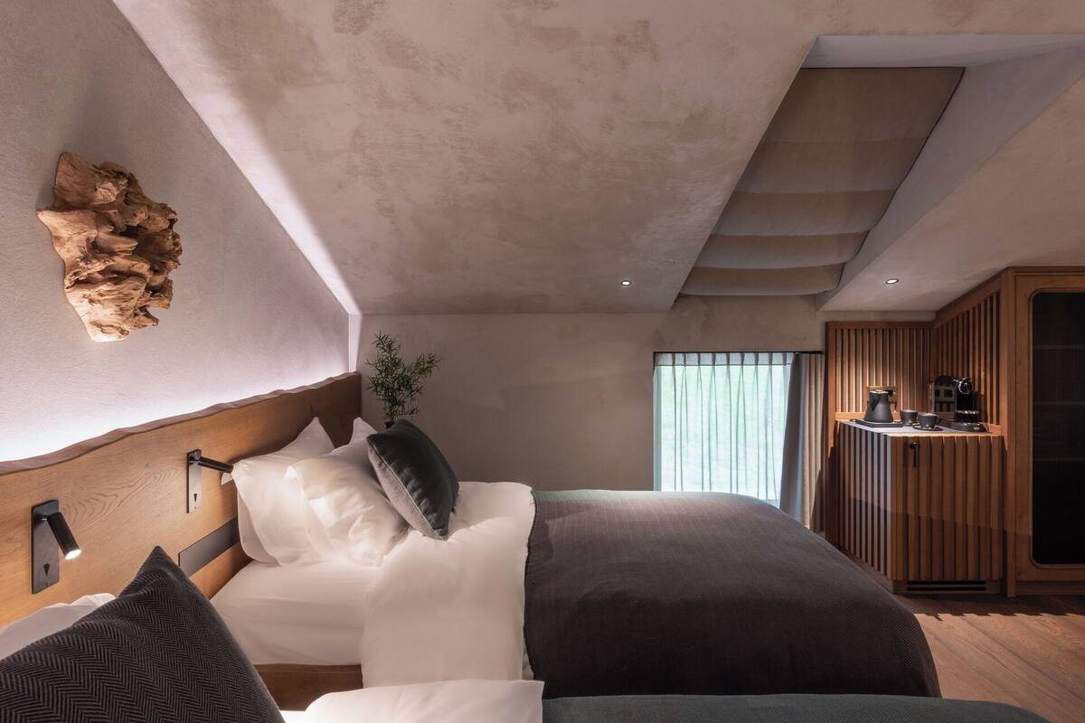 Loft, 2 eenpersoonsbedden (Twin) | Luxe beddengoed, bedden met traagschuimmatras, een minibar