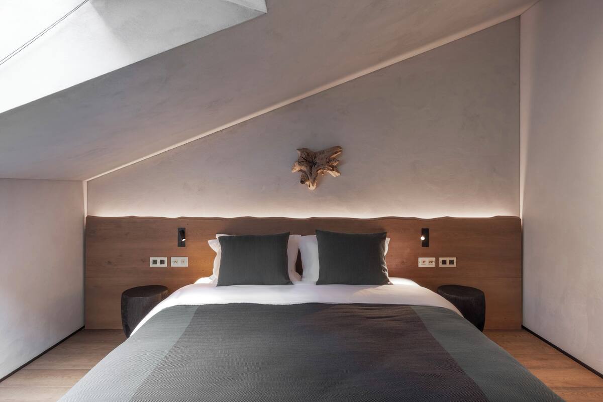 Luxe beddengoed, bedden met traagschuimmatras, een minibar