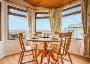 Luokittelematon kuva, 5 kautta 8, painike