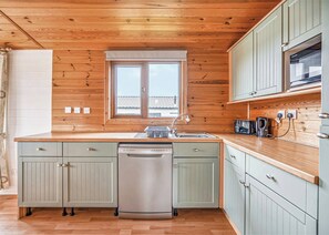 Fridge, oven, stovetop, toaster