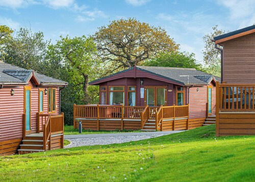 2 bedroom accommodation in Nr St Austell