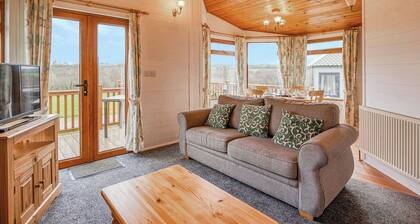 2 bedroom accommodation in Nr St Austell