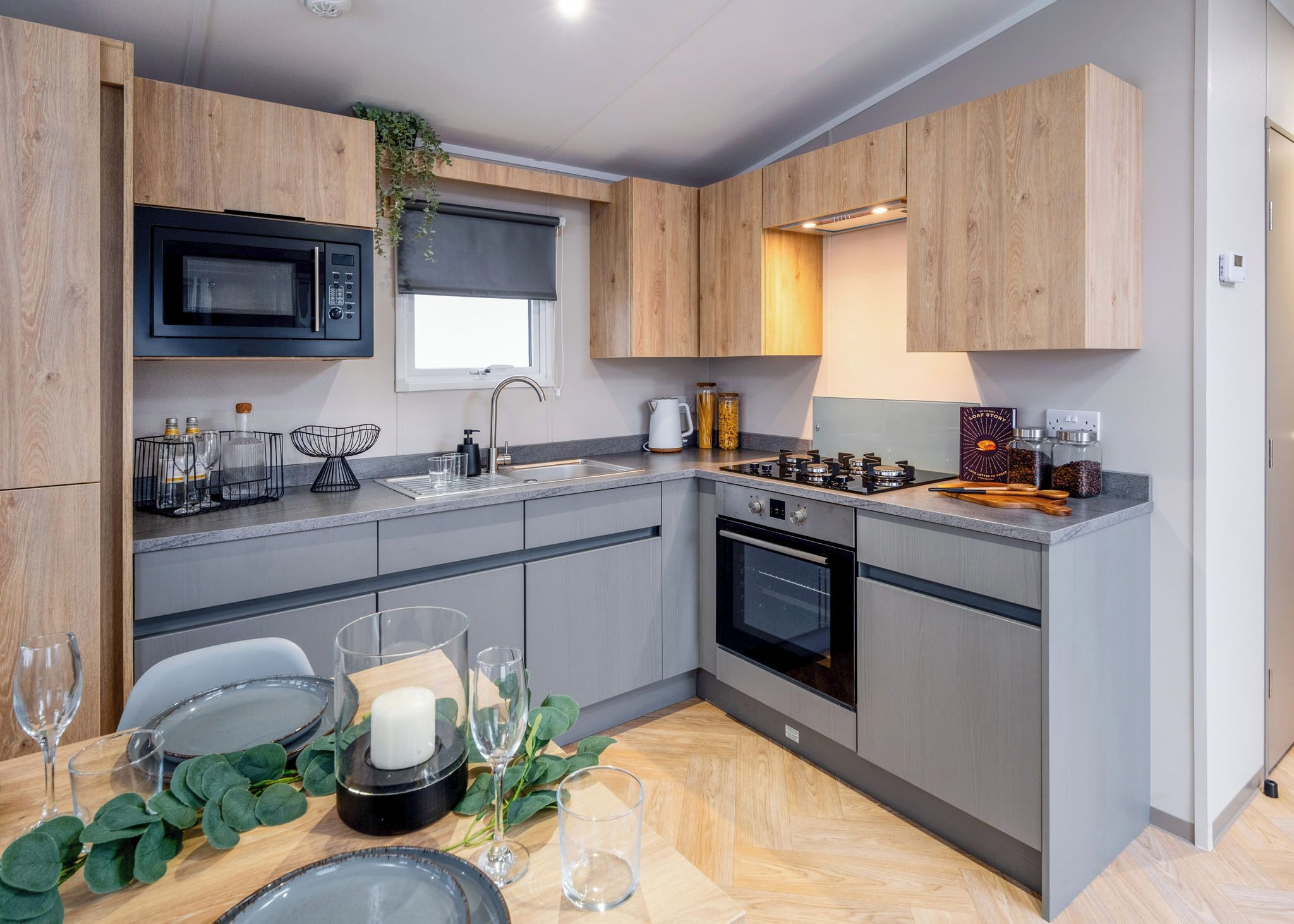 Fridge, oven, stovetop, toaster