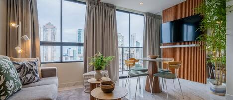 Televisión, oficina