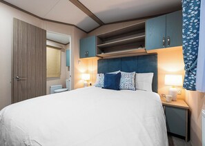 2 bedrooms