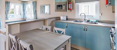 Fridge, oven, stovetop, toaster