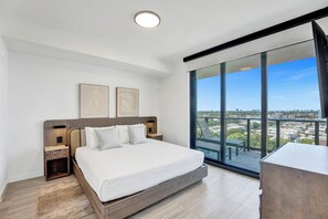 4 Schlafzimmer, Bügeleisen/Bügelbrett, Reisekinderbett, WLAN