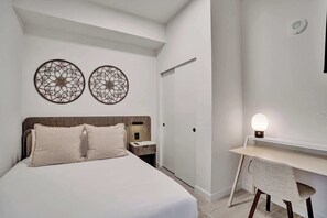 1 bedroom, iron/ironing board, travel cot, WiFi