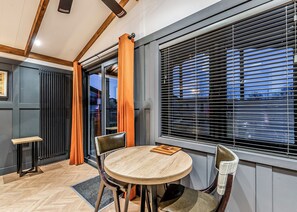 Uklassifisert bilde, 3 av 11, knapp