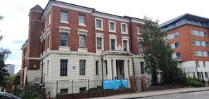 Front of property - Queen's Hospital Close (Birmingham)